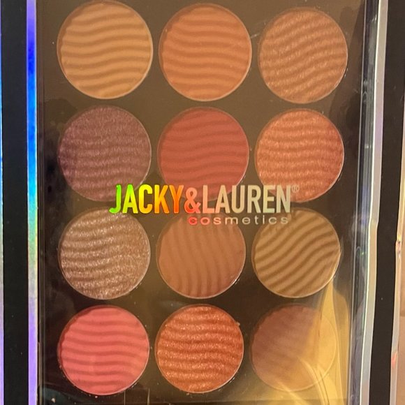 Makeup - Picture 5 of 6